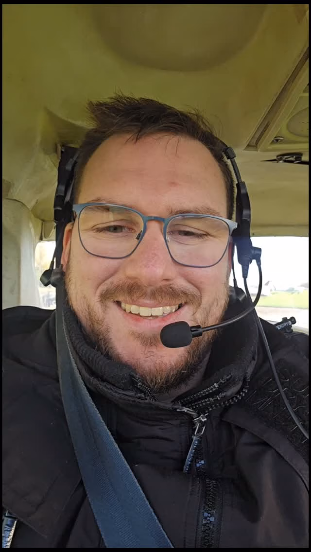 My Girlfriend Just Got Her License....
Then Took Me Flying! #pilotlife #aviation #flying #cessna #london